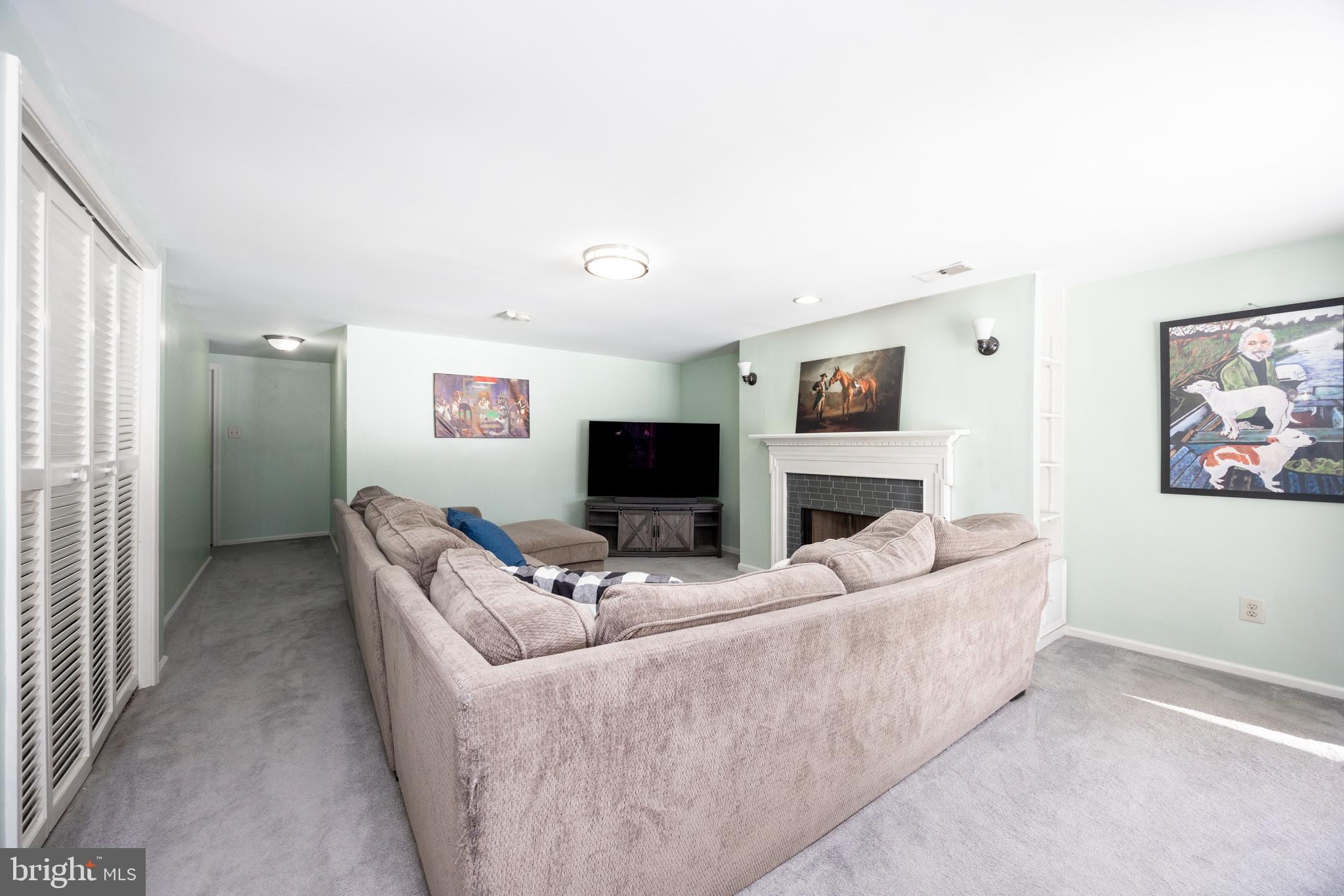 SOMERSET - Residential