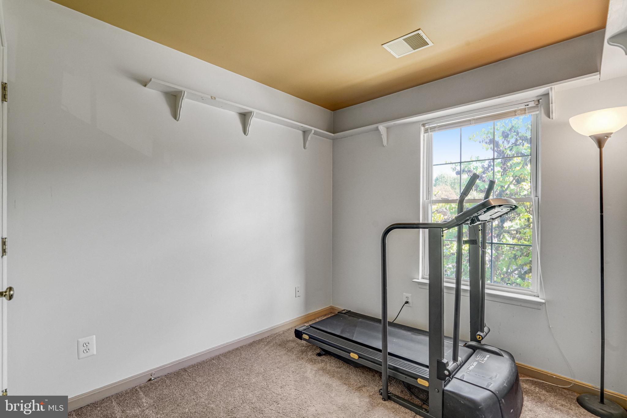 SUMMIT CREEK - Residential