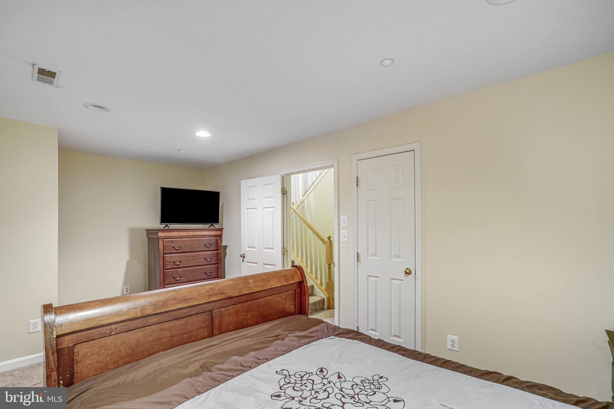 SUMMIT CREEK - Residential