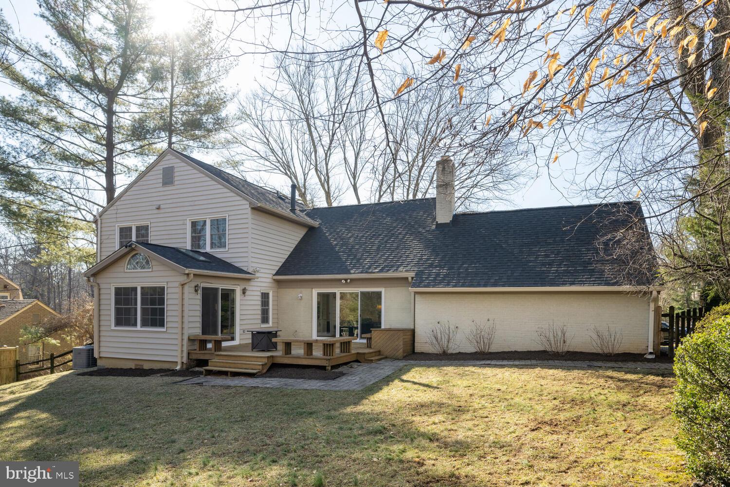 PINE KNOLLS - Residential