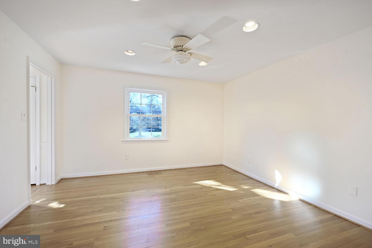 PINE KNOLLS - Residential