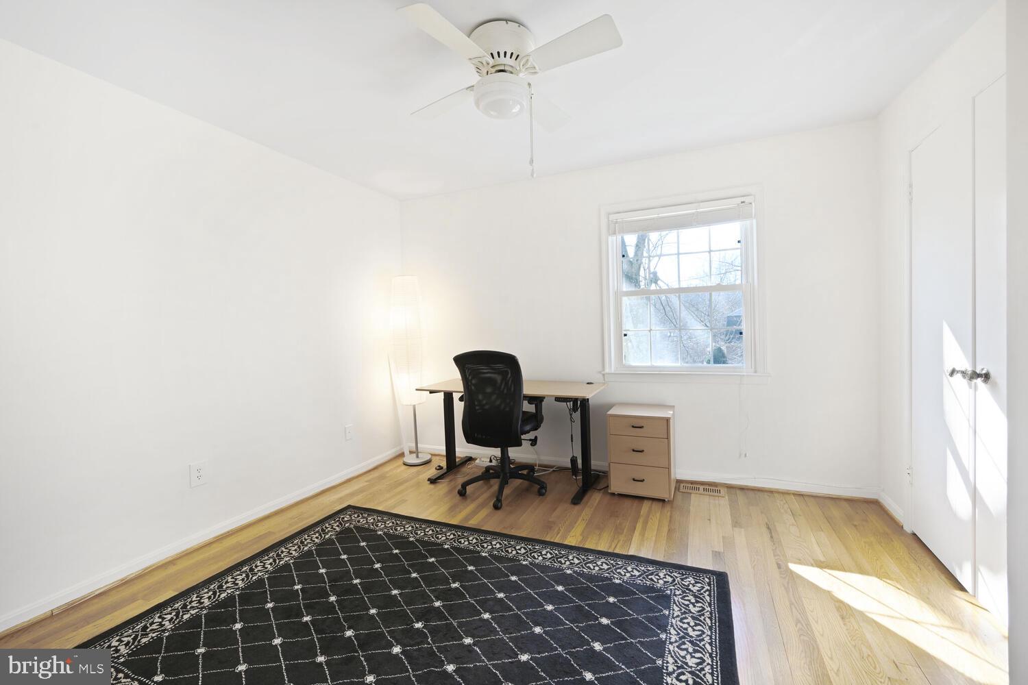 PINE KNOLLS - Residential