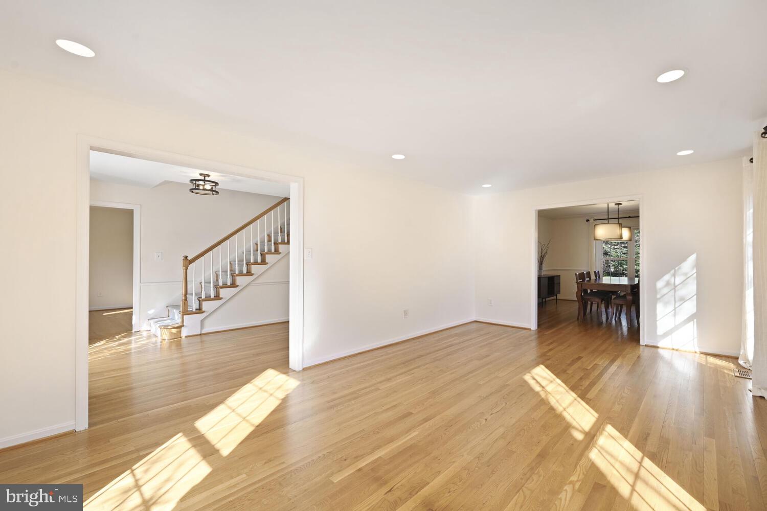 PINE KNOLLS - Residential