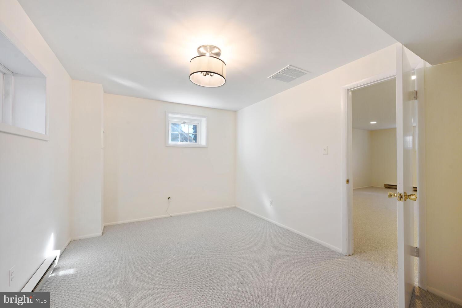 PINE KNOLLS - Residential