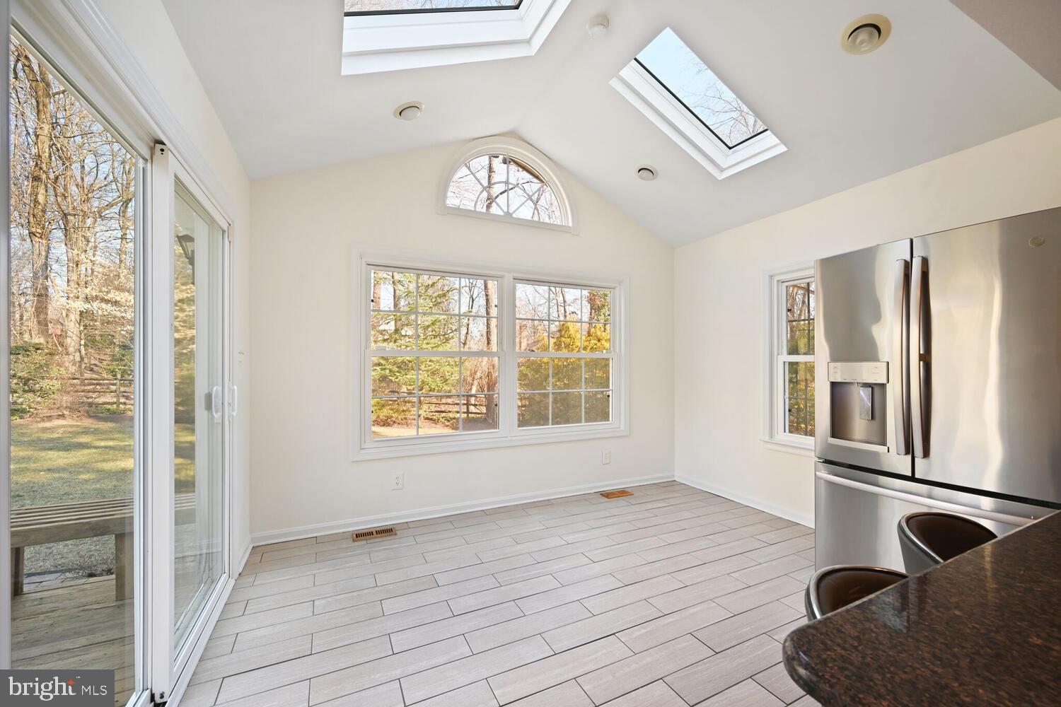 PINE KNOLLS - Residential