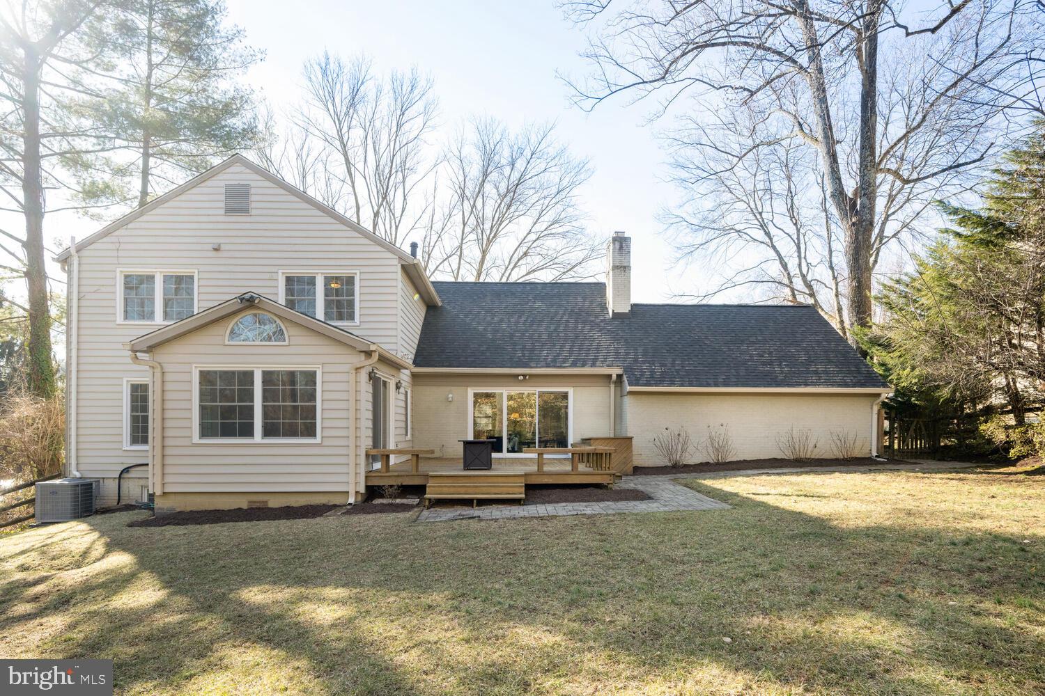 PINE KNOLLS - Residential