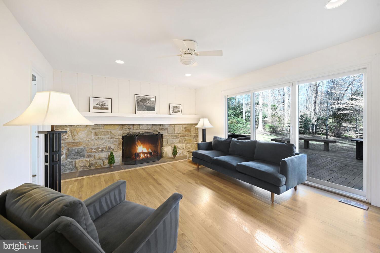 PINE KNOLLS - Residential