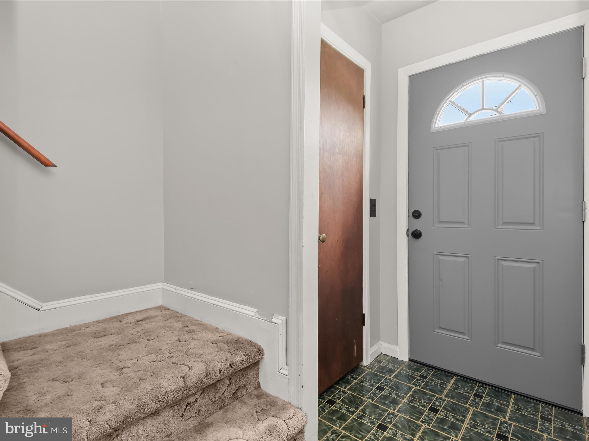 CROWNSVILLE - Residential