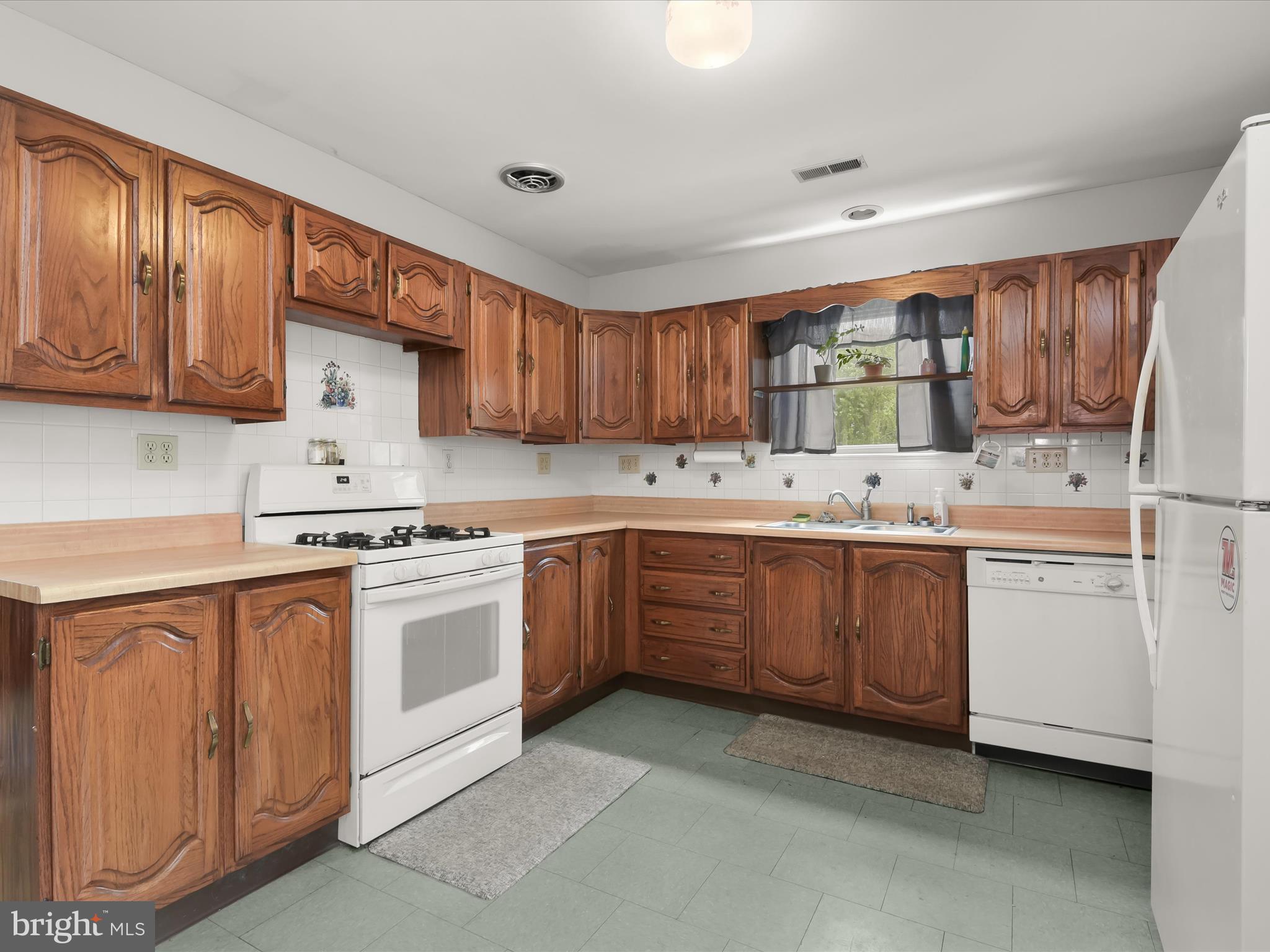 CROWNSVILLE - Residential