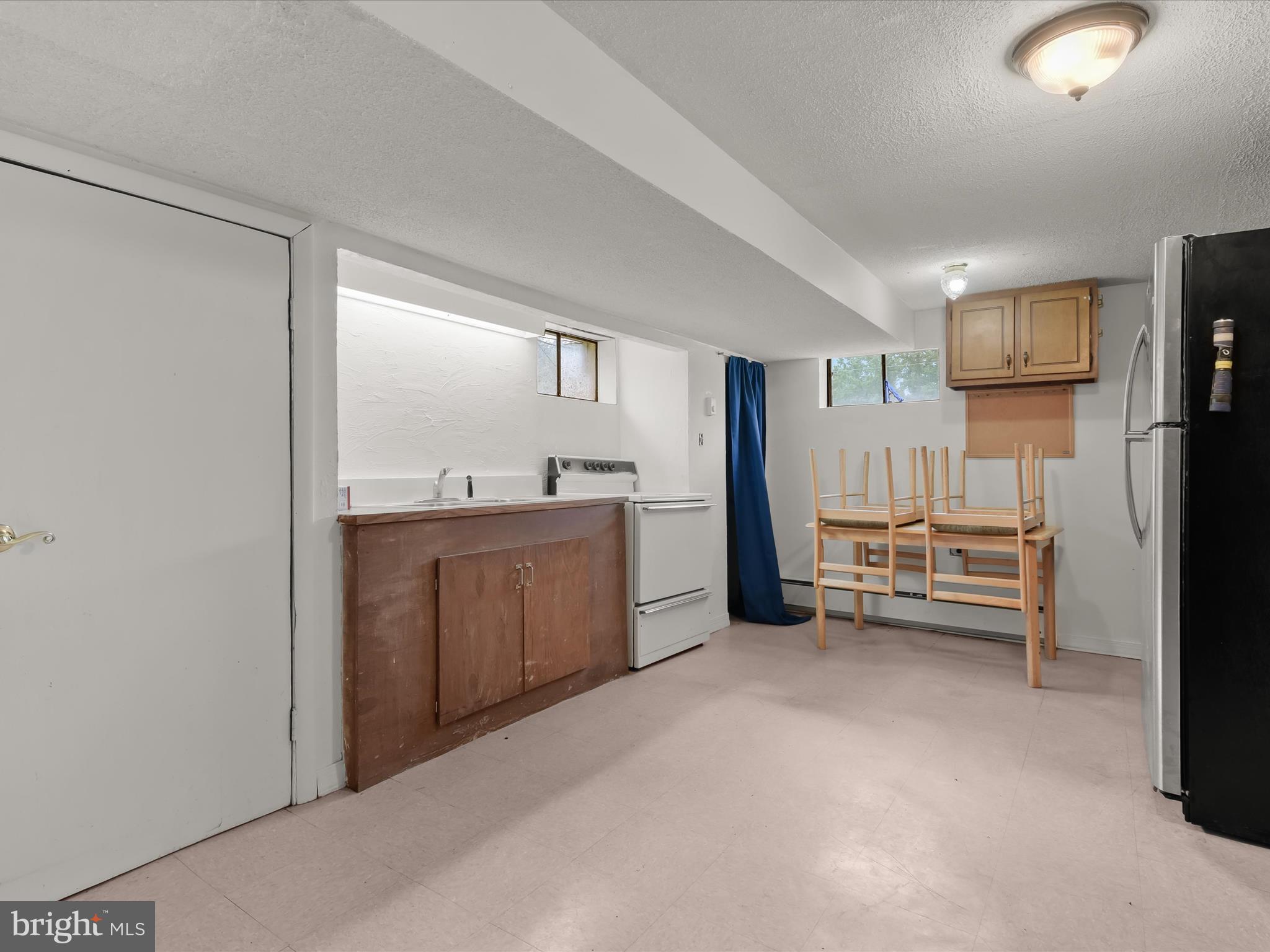 CROWNSVILLE - Residential