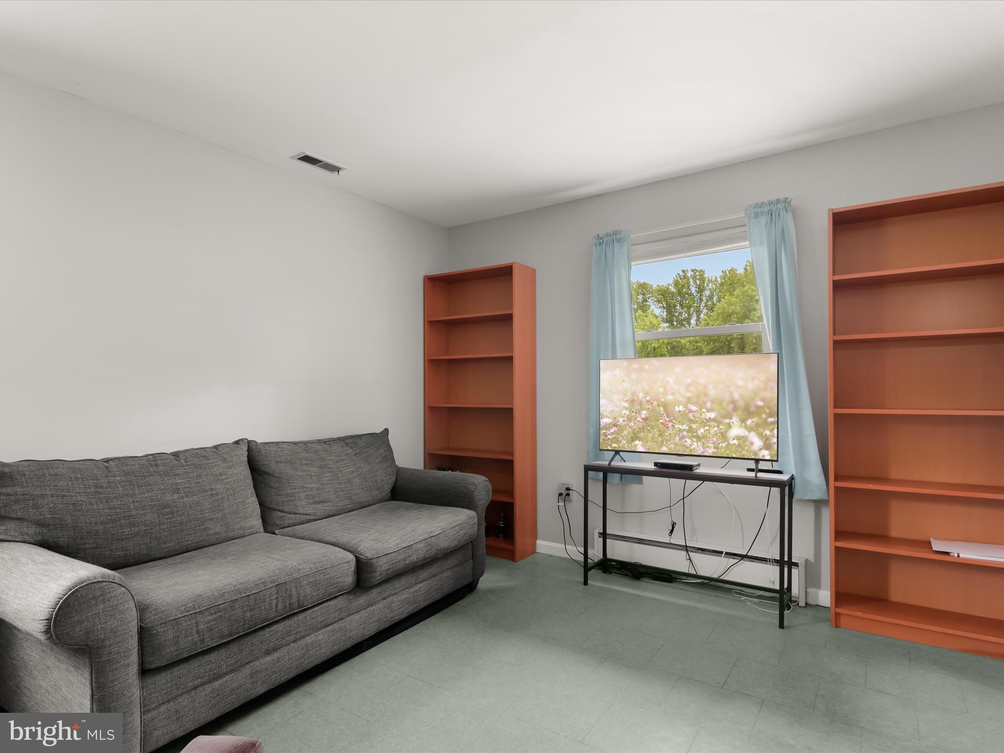 CROWNSVILLE - Residential