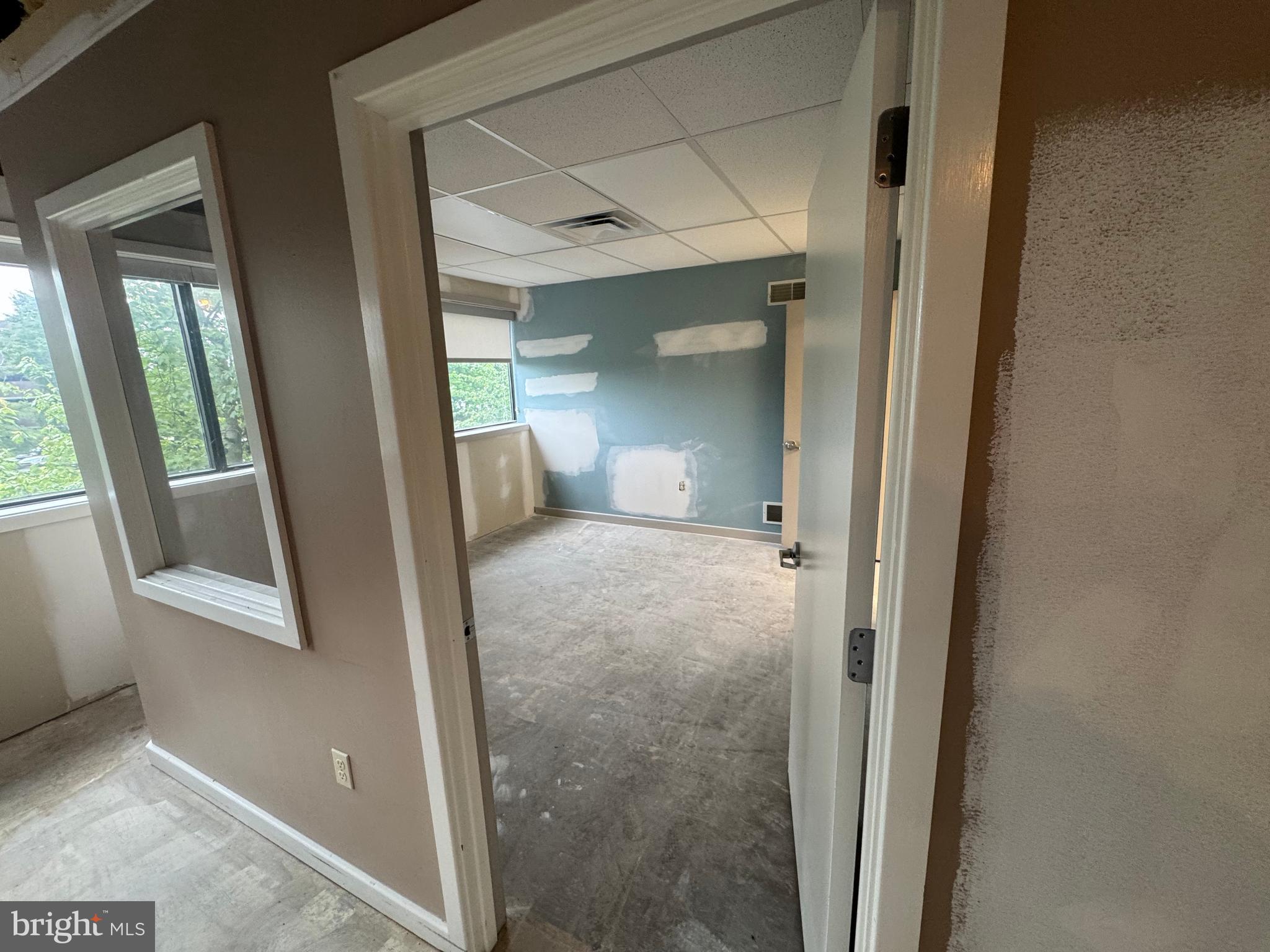 GREENFIELD - Commercial Lease