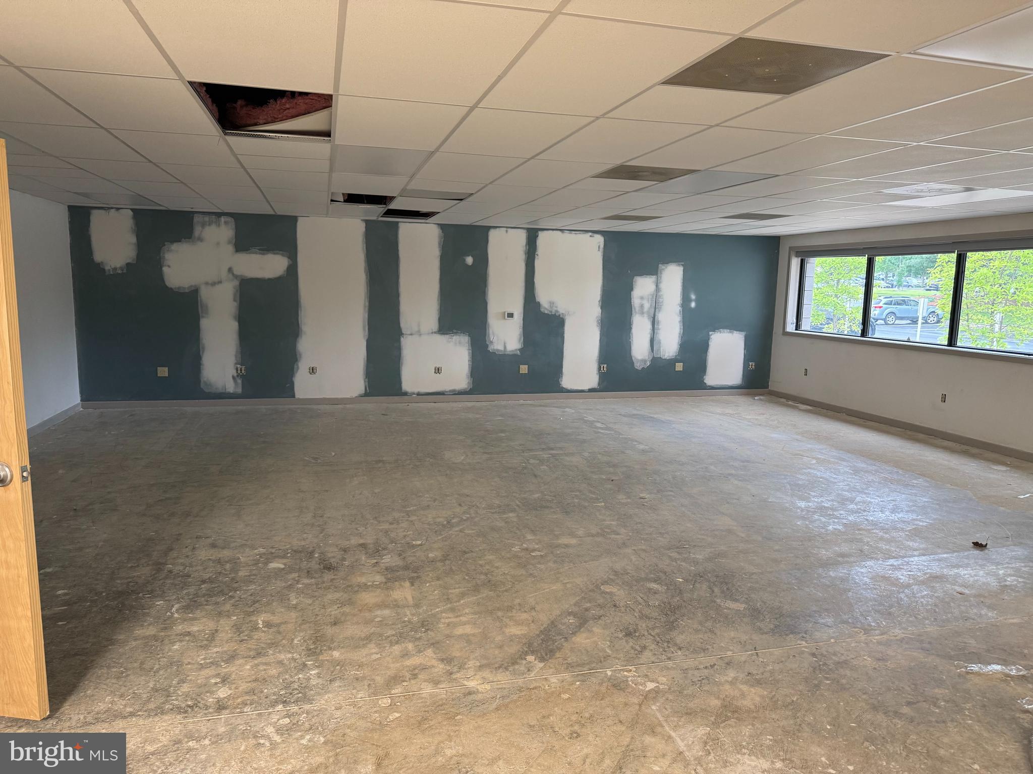 GREENFIELD - Commercial Lease