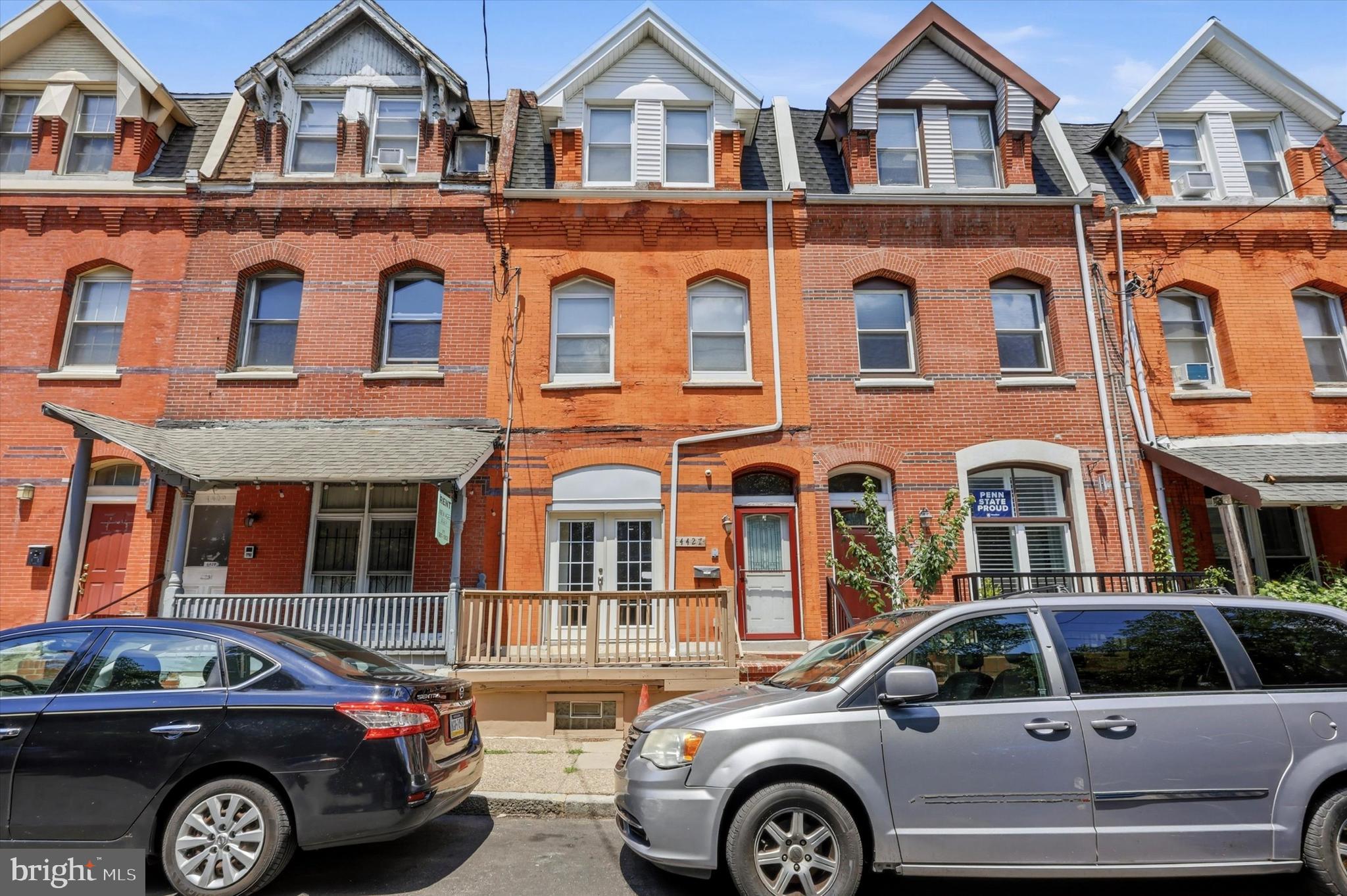 4427 SANSOM STREET