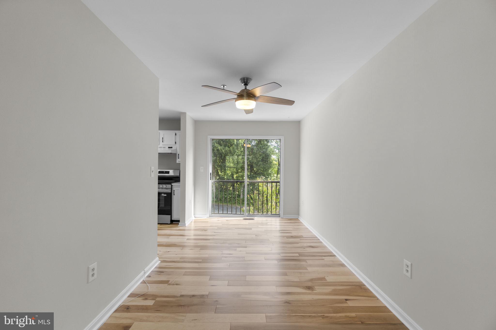 129 N TOWNE COURT