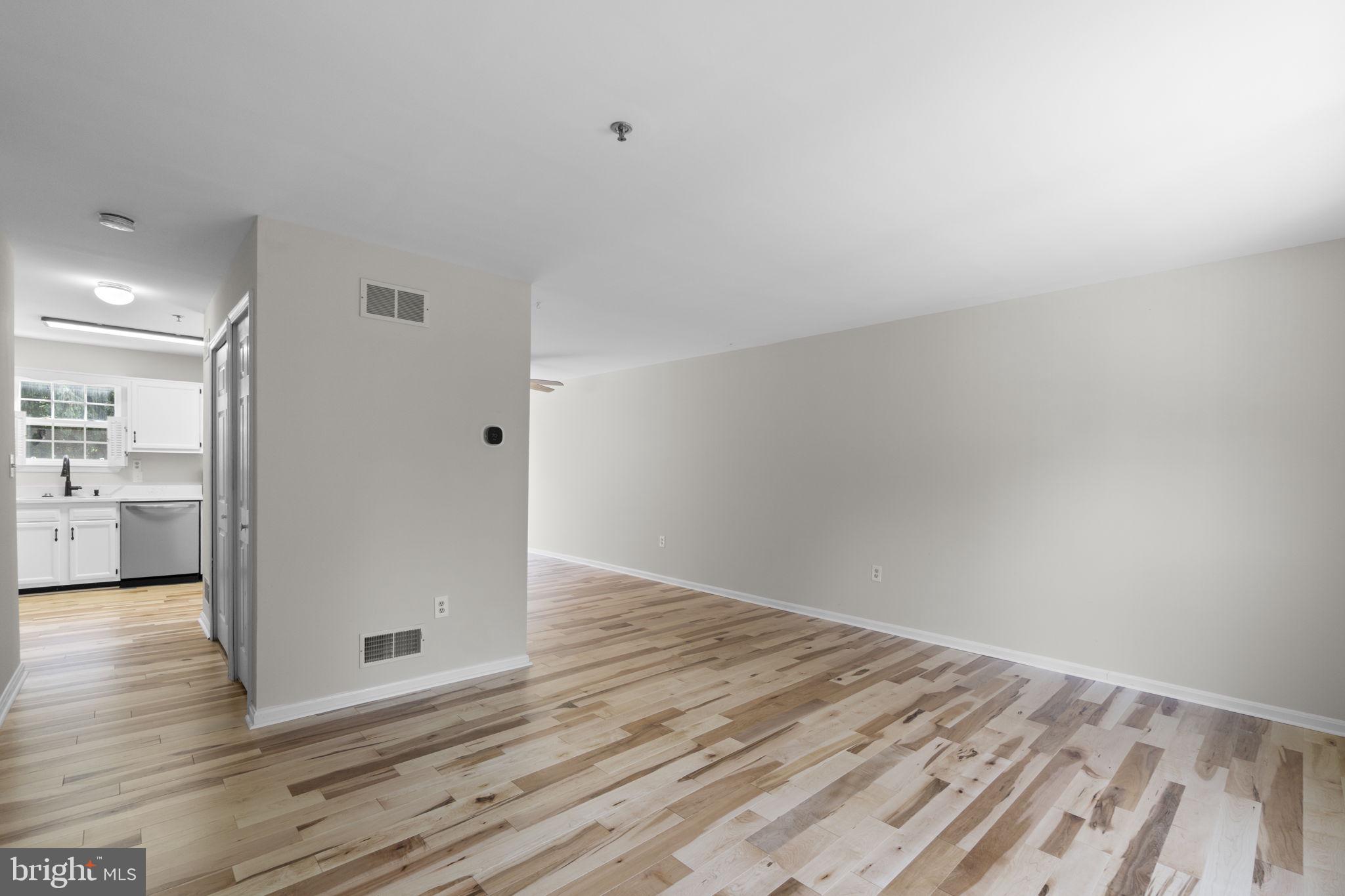 129 N TOWNE COURT