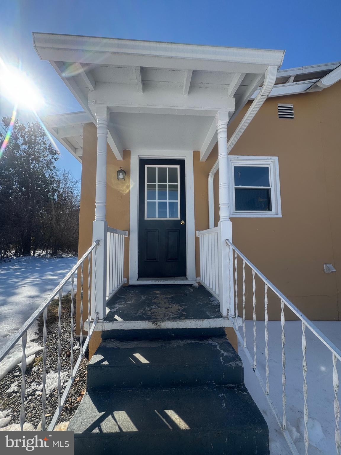 NONE BUT CLOSE TO DAHLGREN - Residential