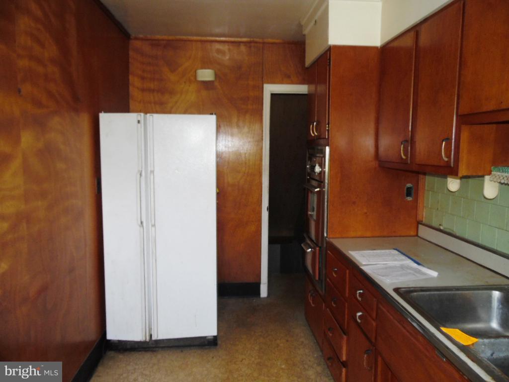 FRANKFORD GARDENS SHOPPING CENTER - Residential