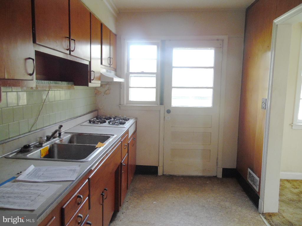 FRANKFORD GARDENS SHOPPING CENTER - Residential