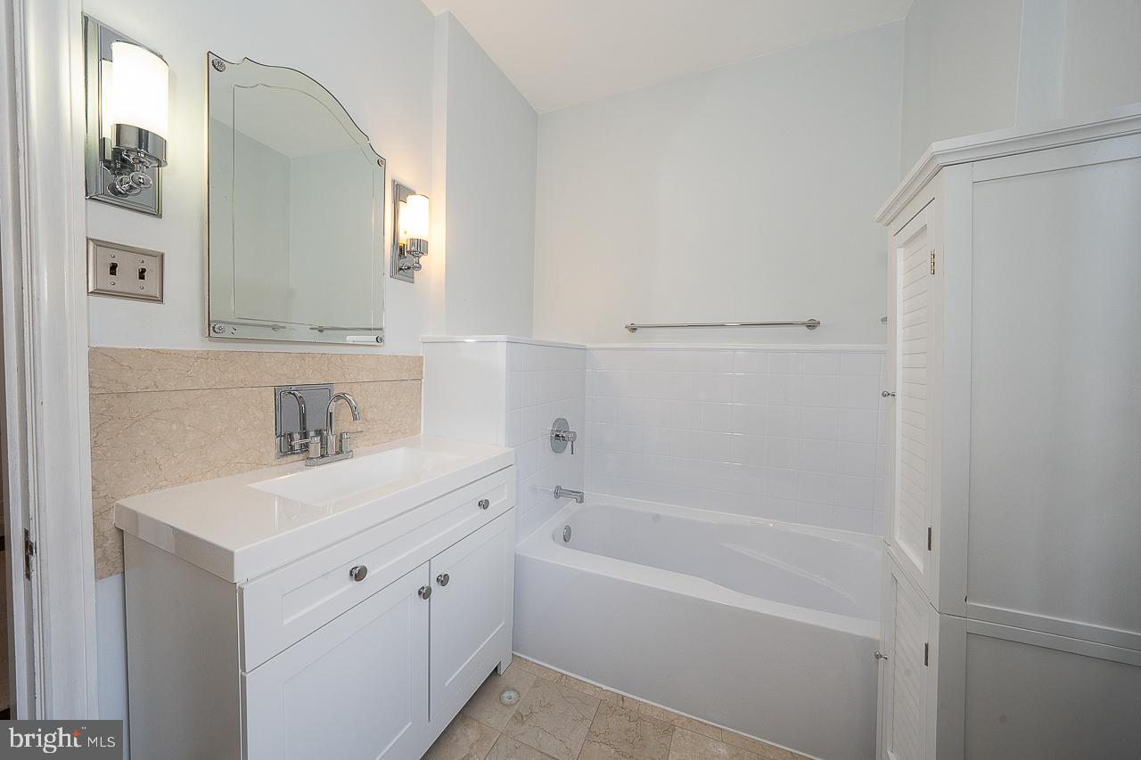 ELKINS PARK - Residential