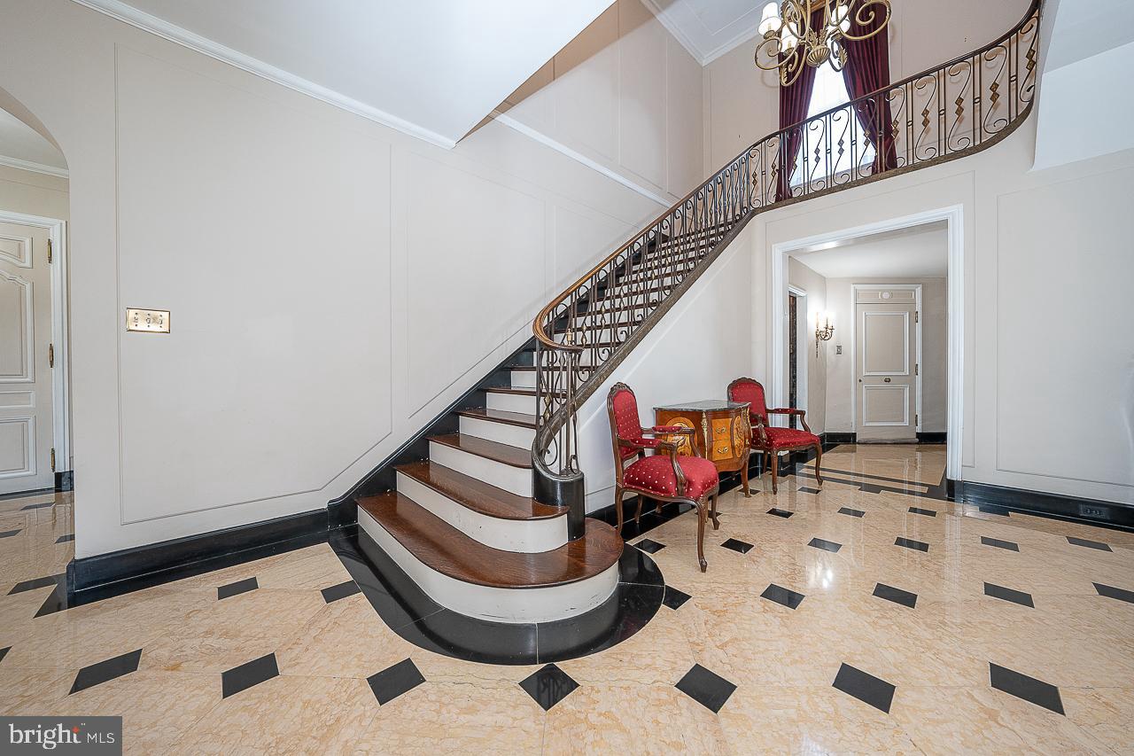 ELKINS PARK - Residential