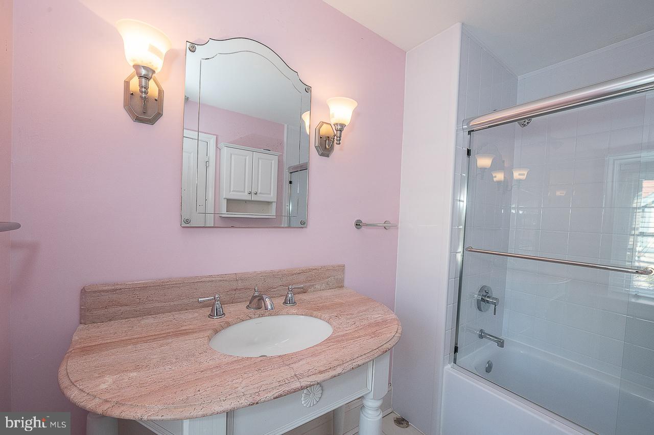 ELKINS PARK - Residential