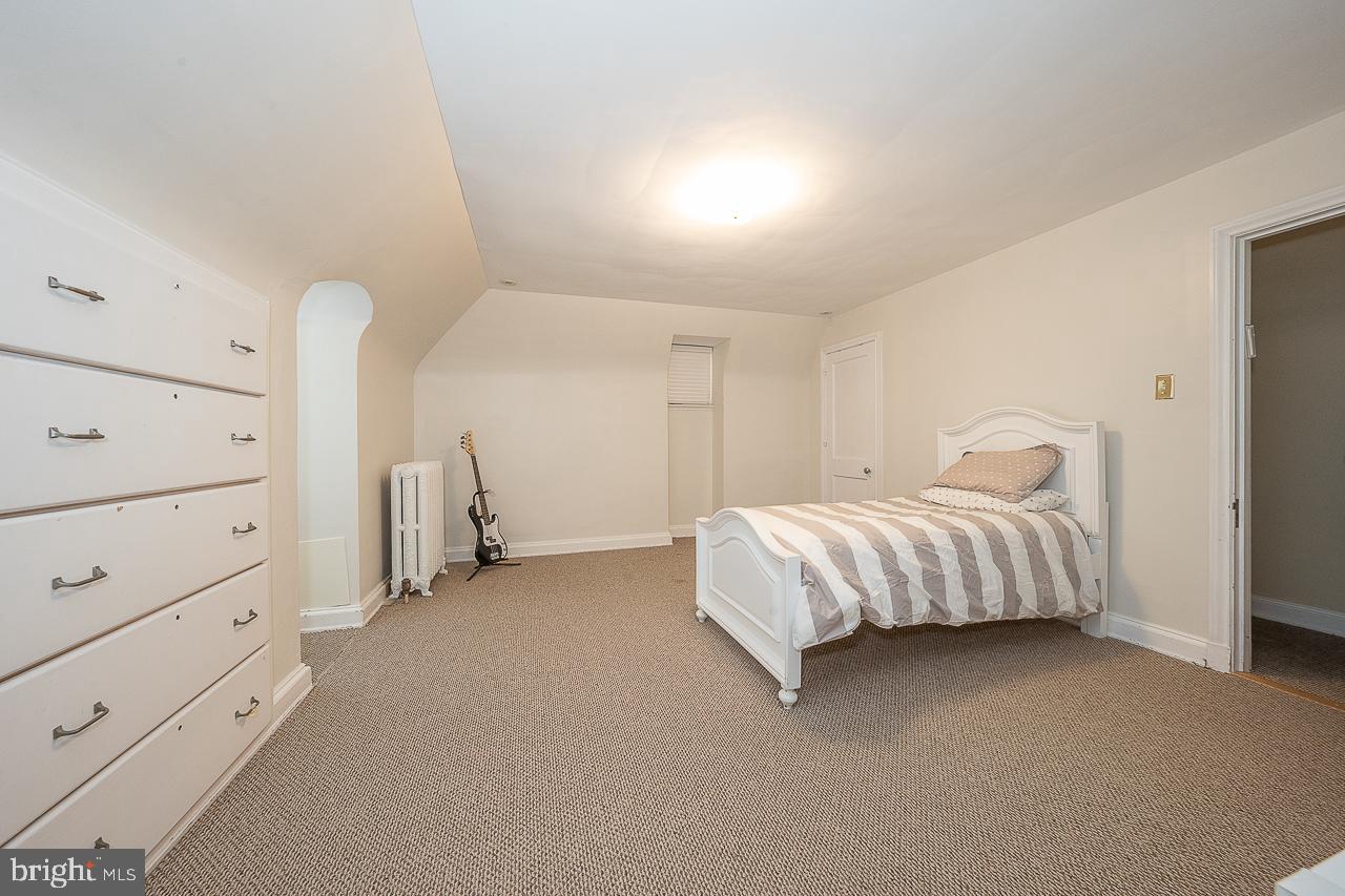 ELKINS PARK - Residential