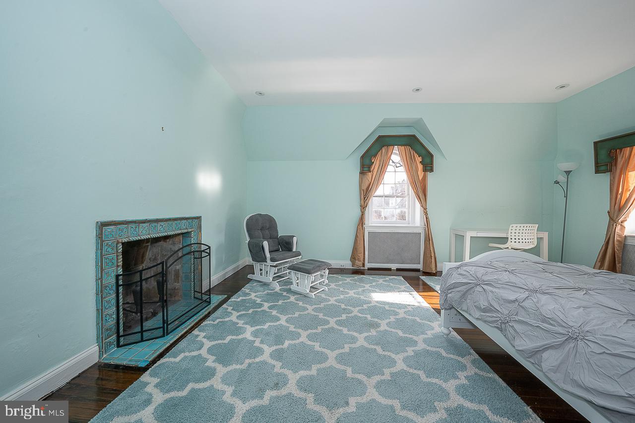 ELKINS PARK - Residential