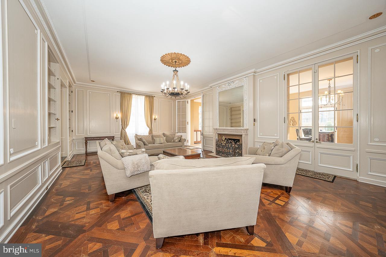 ELKINS PARK - Residential