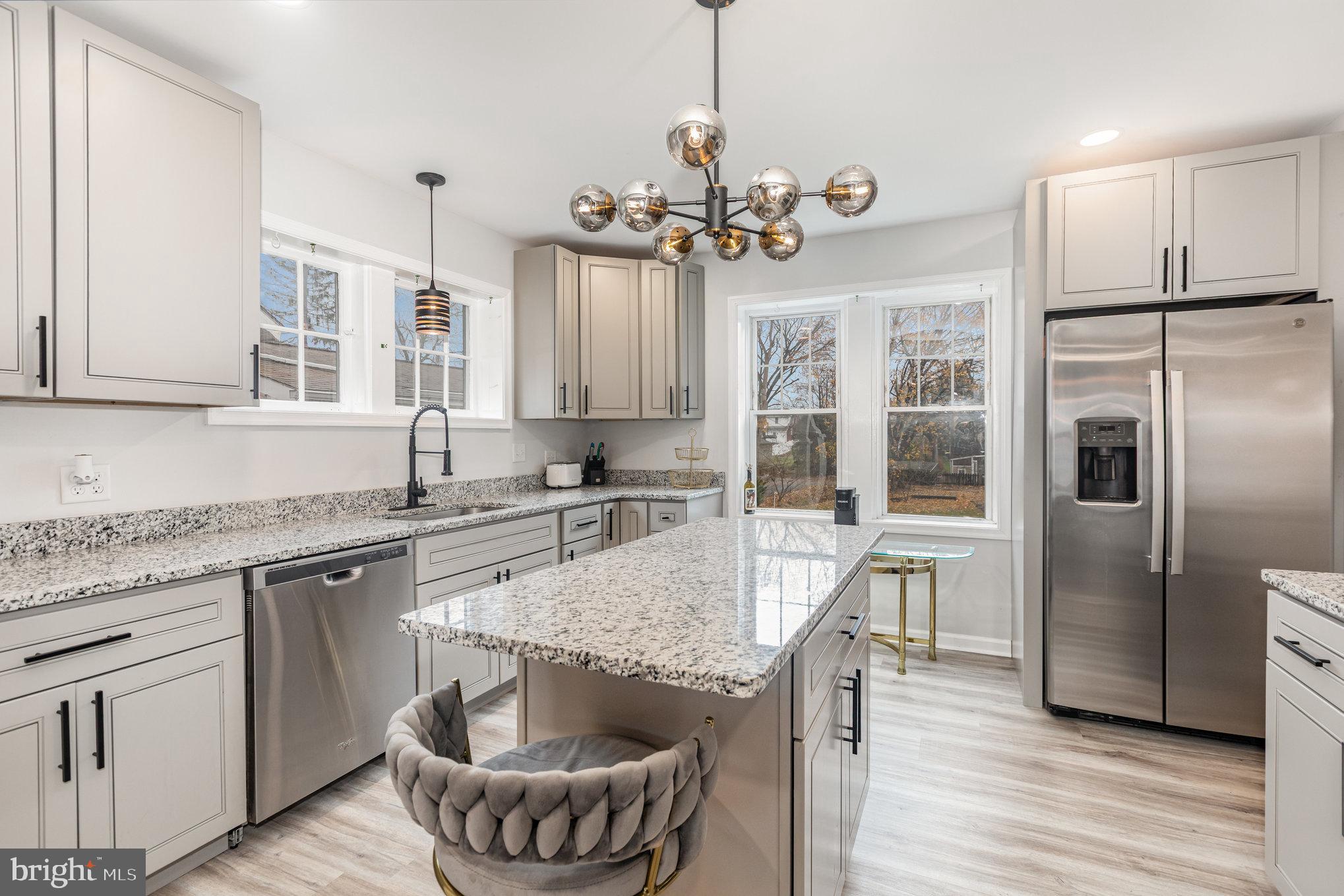 141 S 32ND STREET