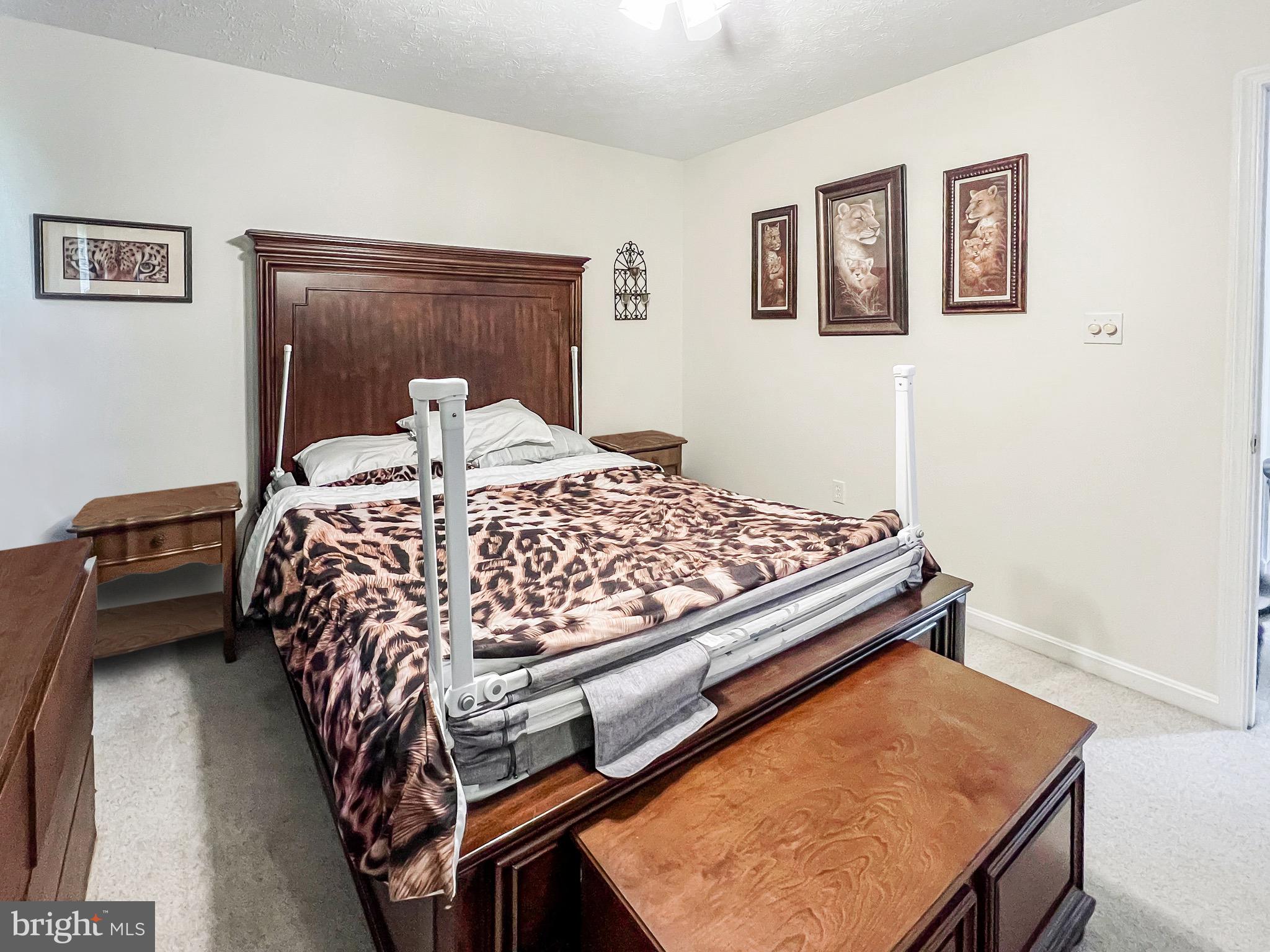 LIMESTONE COURT - Residential Lease