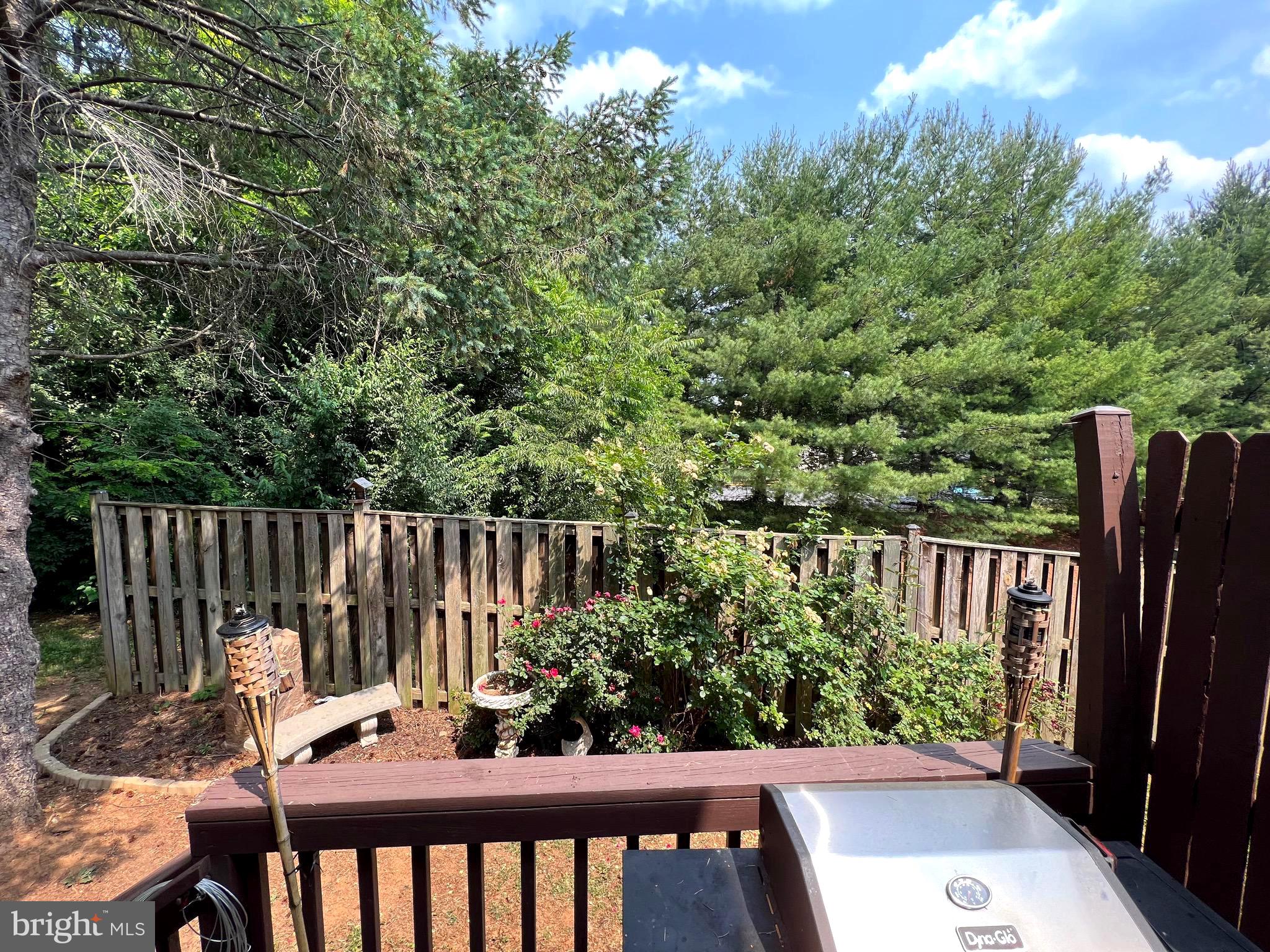 LIMESTONE COURT - Residential Lease