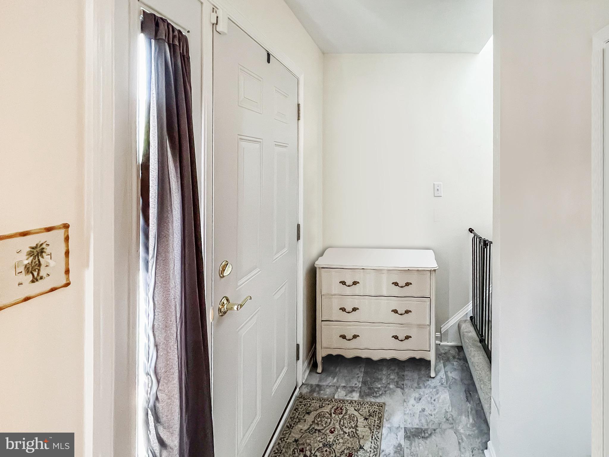 LIMESTONE COURT - Residential Lease