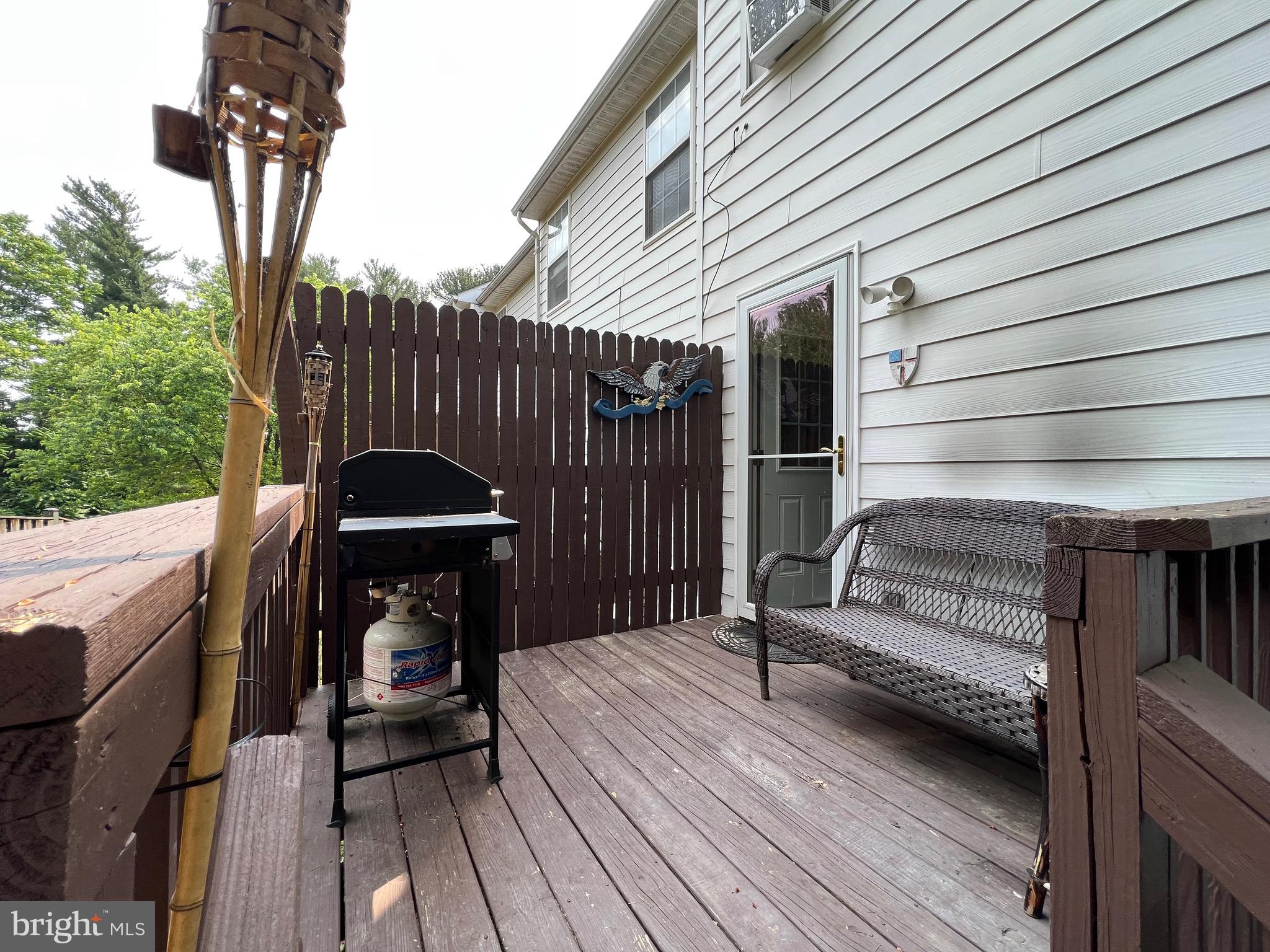 LIMESTONE COURT - Residential Lease