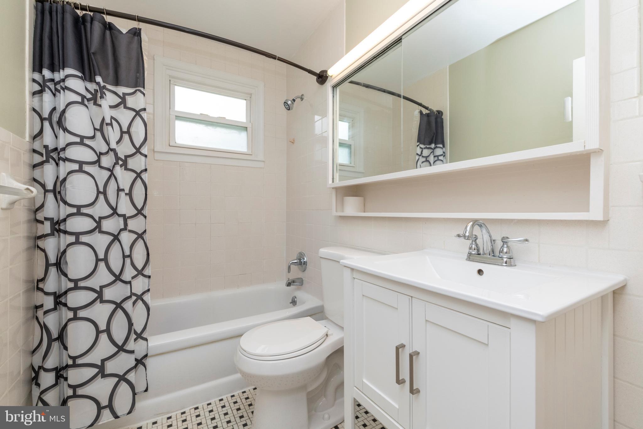 DULANEY VILLAGE - Residential