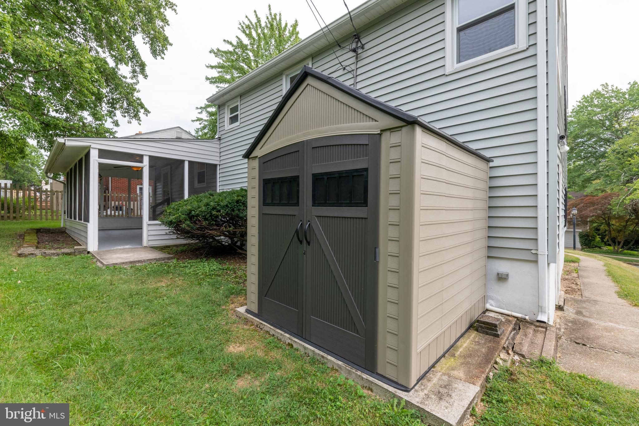 DULANEY VILLAGE - Residential