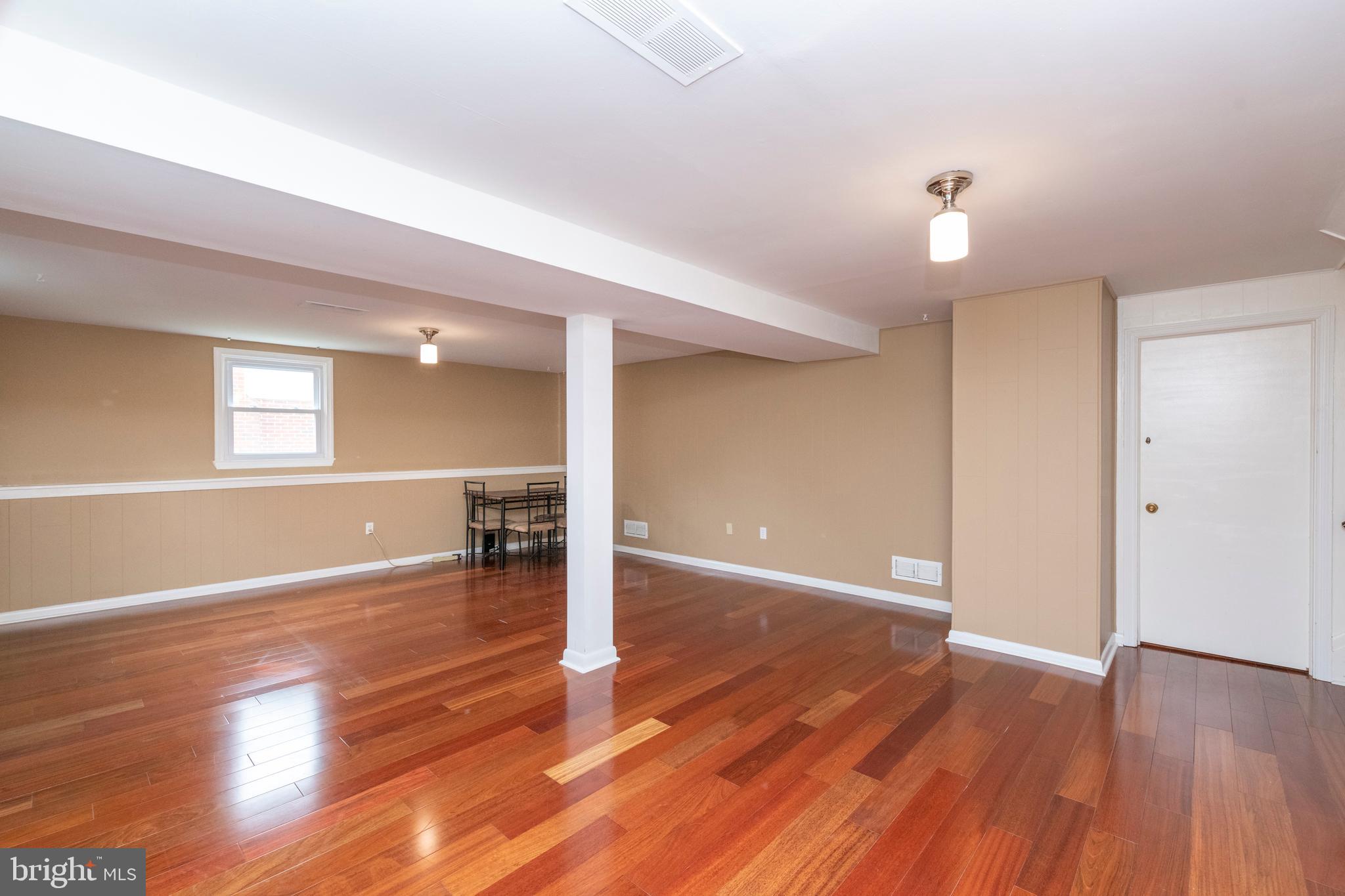 DULANEY VILLAGE - Residential