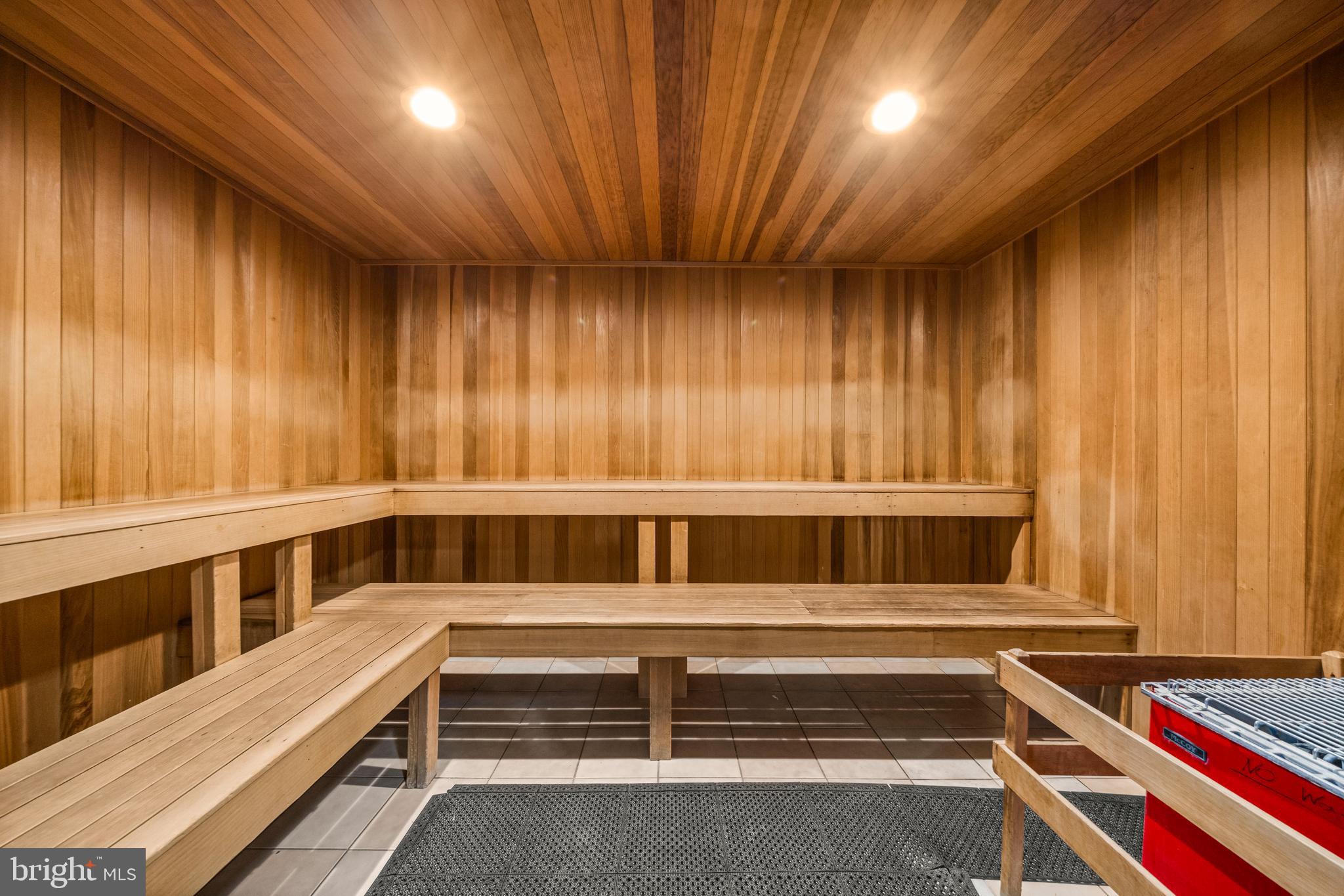 RIVER PLACE NORTH - Residential