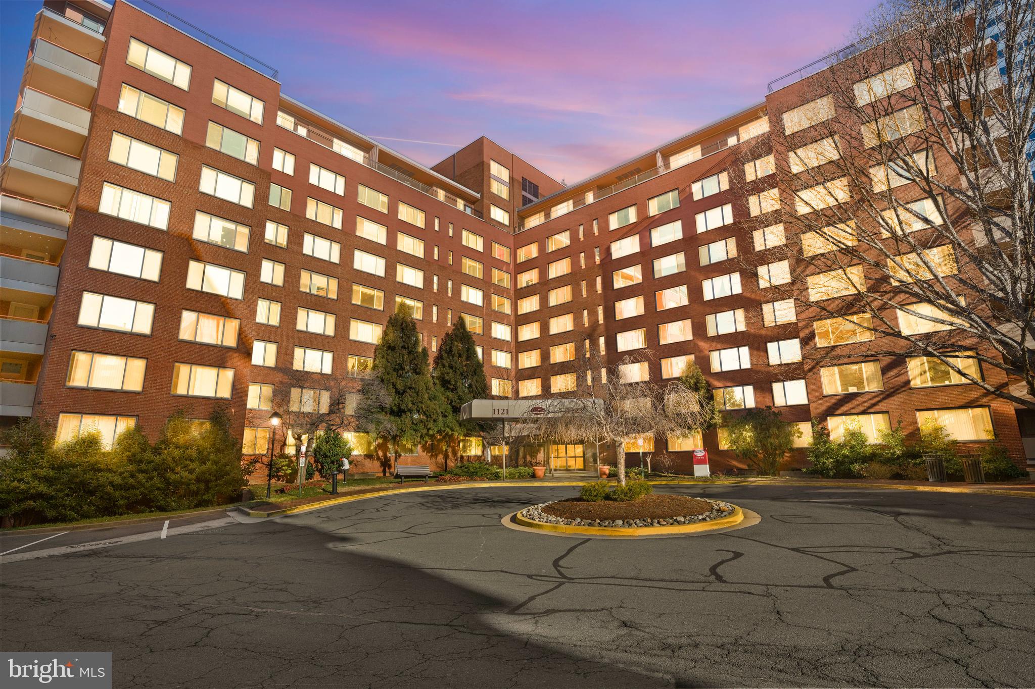 RIVER PLACE NORTH - Residential