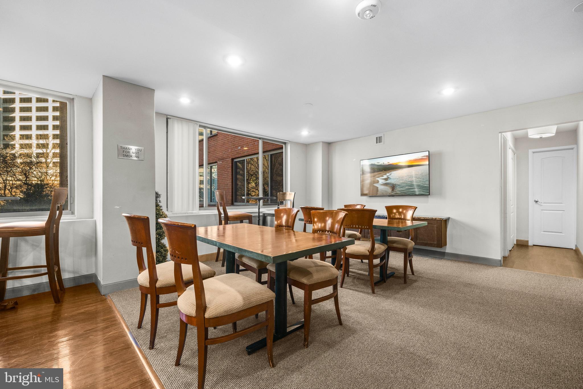 RIVER PLACE NORTH - Residential