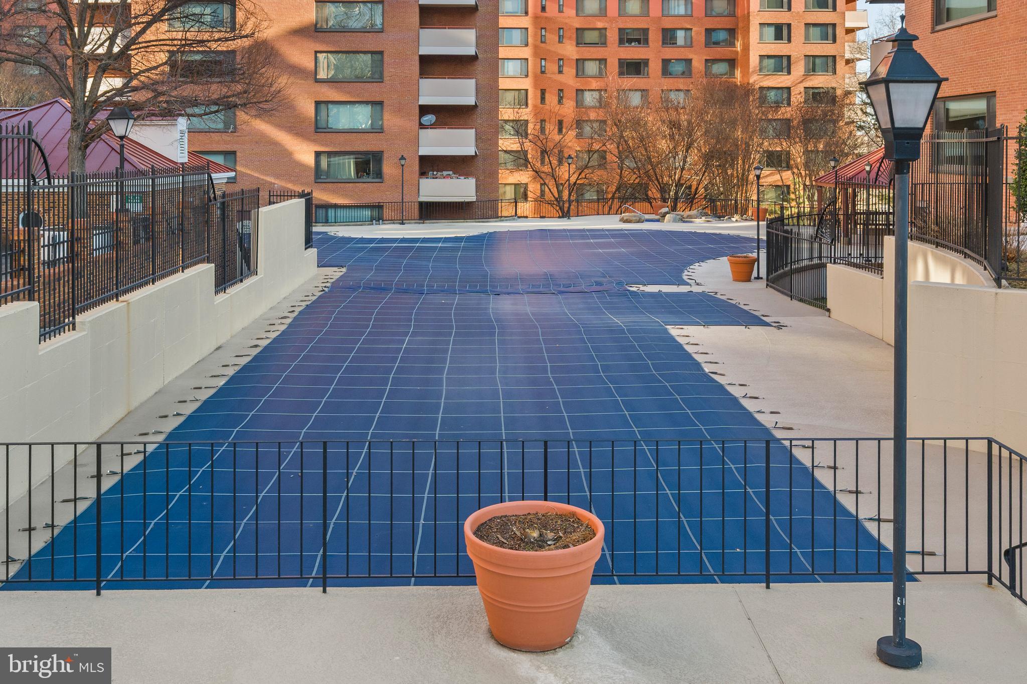 RIVER PLACE NORTH - Residential