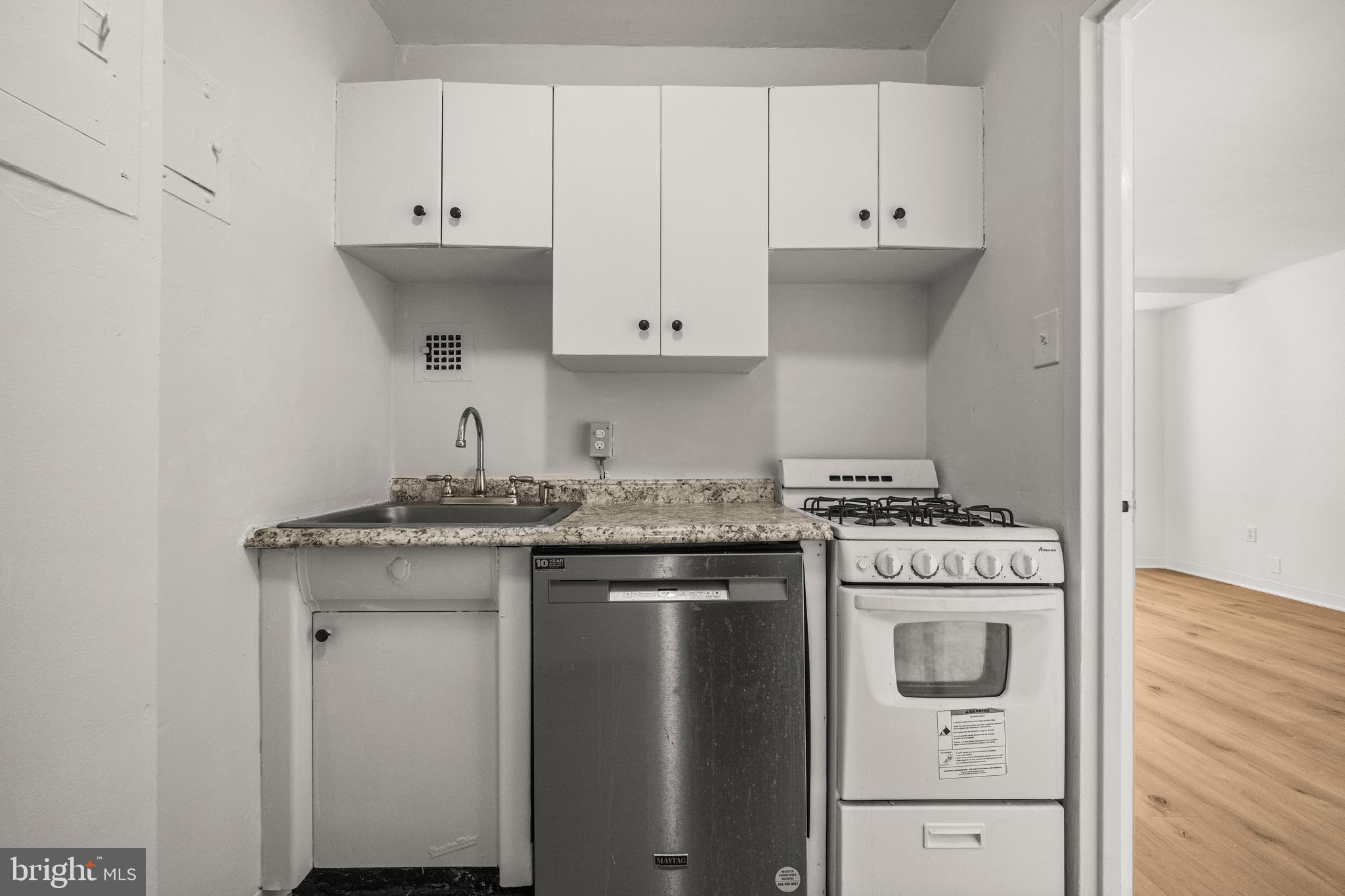 RIVER PLACE NORTH - Residential