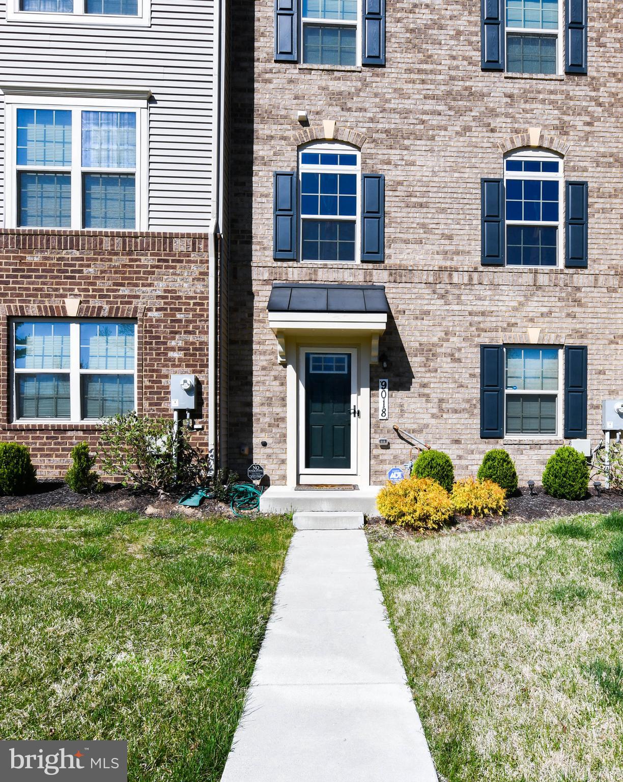 ARMSTRONG VILLAGE - Residential