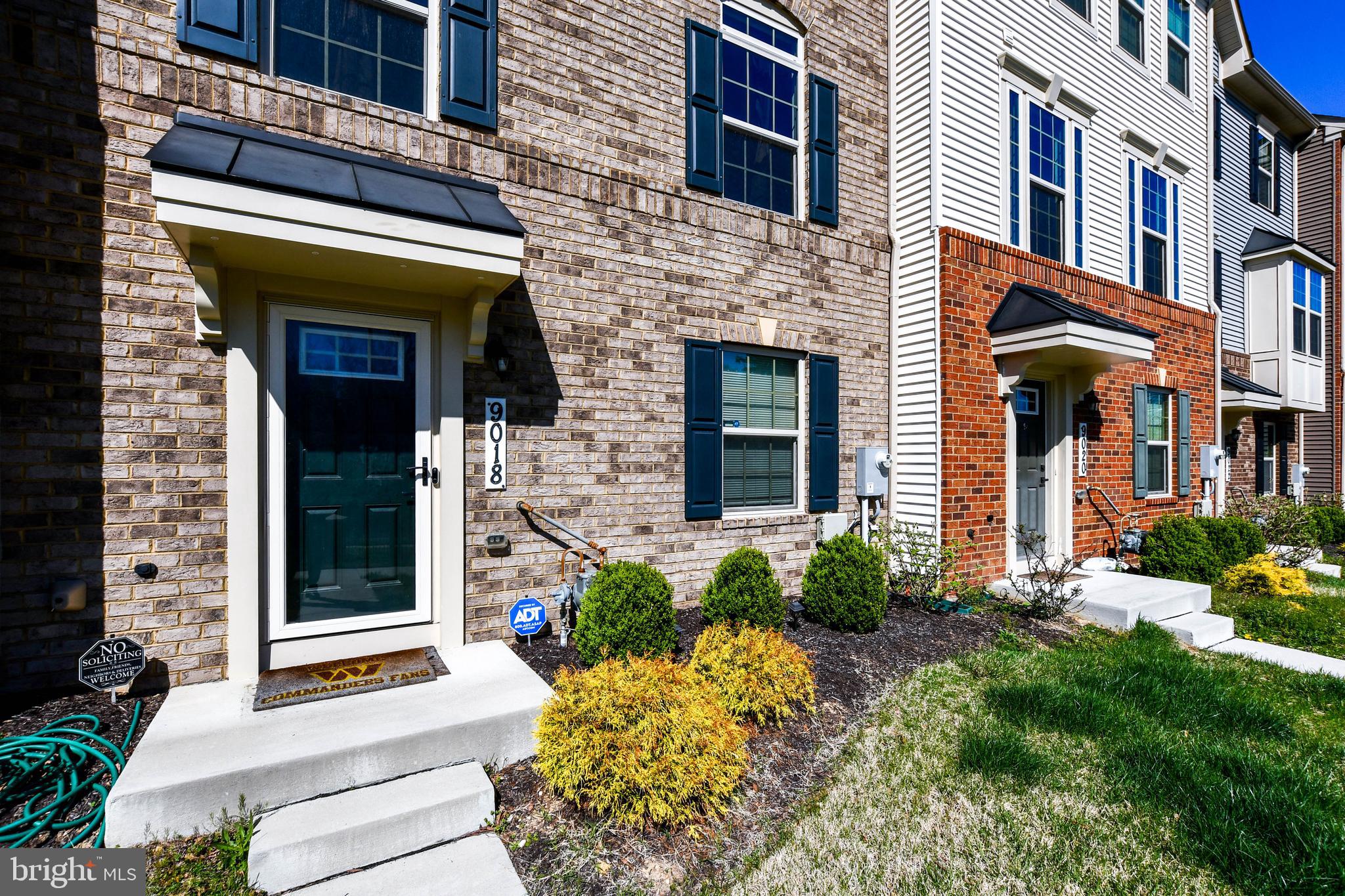 ARMSTRONG VILLAGE - Residential