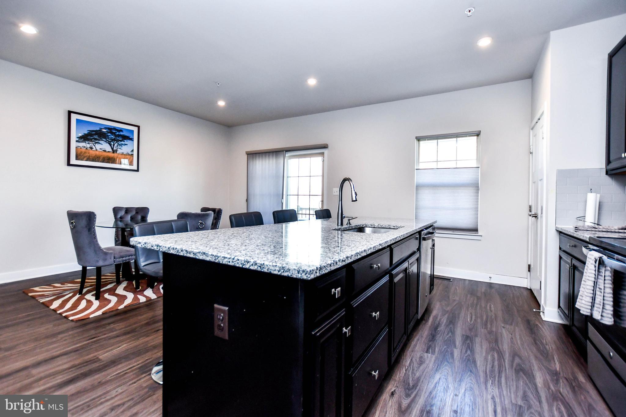 ARMSTRONG VILLAGE - Residential