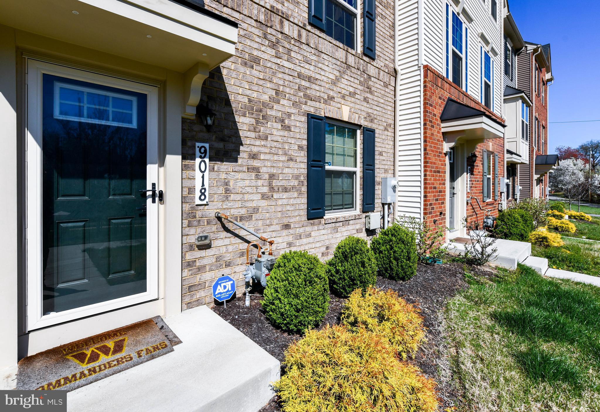 ARMSTRONG VILLAGE - Residential