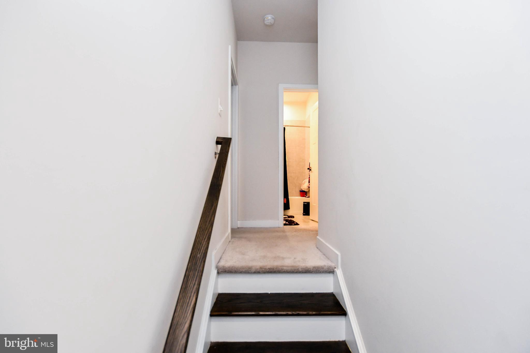 ARMSTRONG VILLAGE - Residential