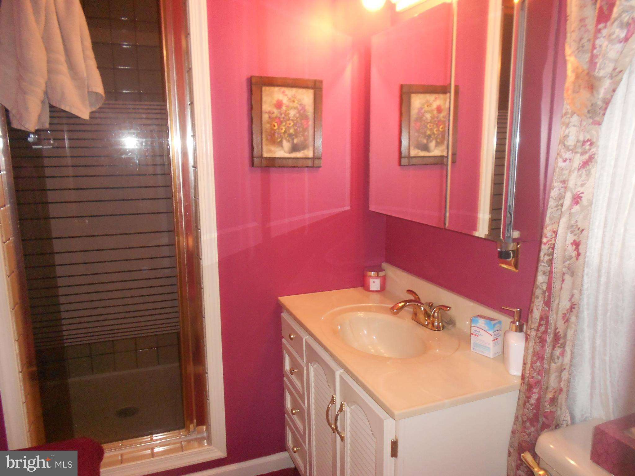 LAKE WYNONAH - Residential