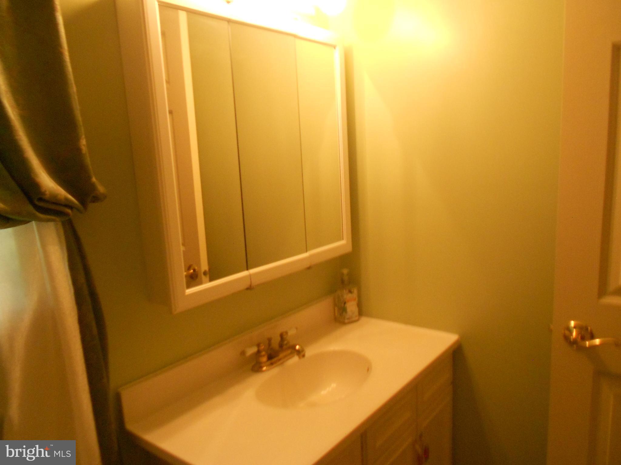 LAKE WYNONAH - Residential