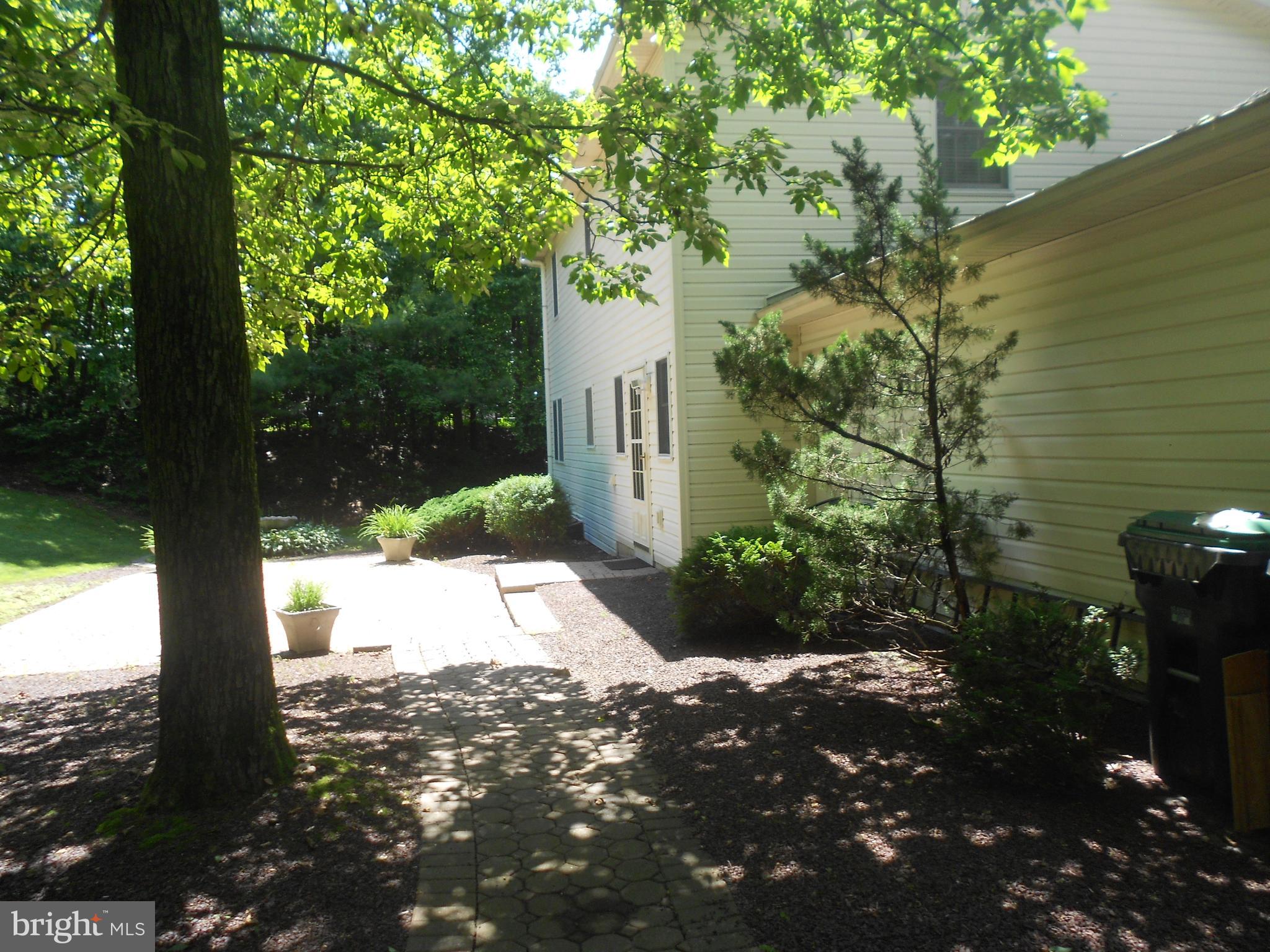 LAKE WYNONAH - Residential